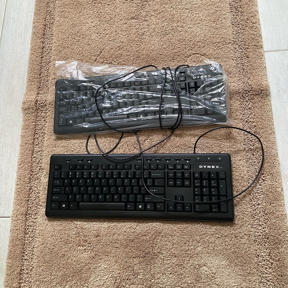 Keyboard ⌨️ 2 pc .. - Picture 6 of 6
